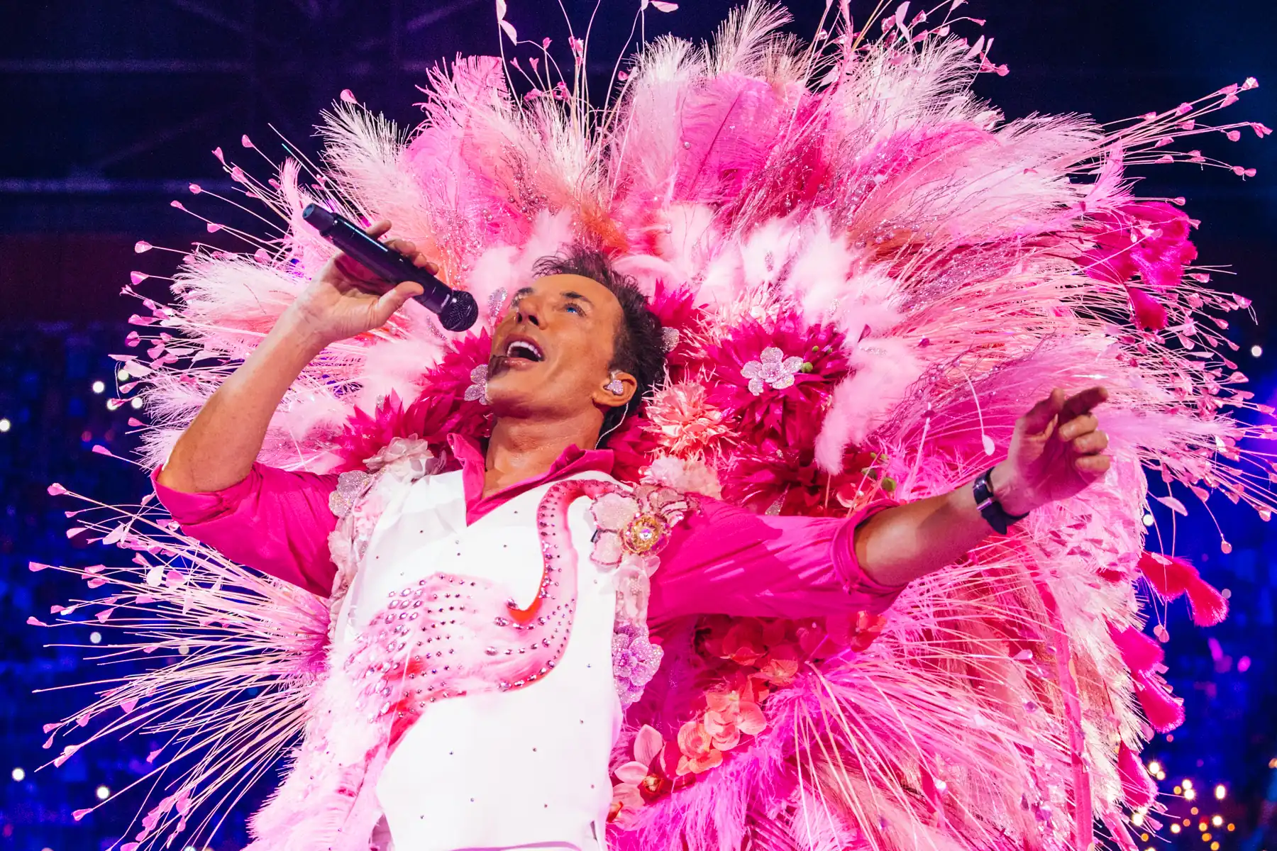 Gerard Joling doet zijn solo bij Toppers In Concert 2026